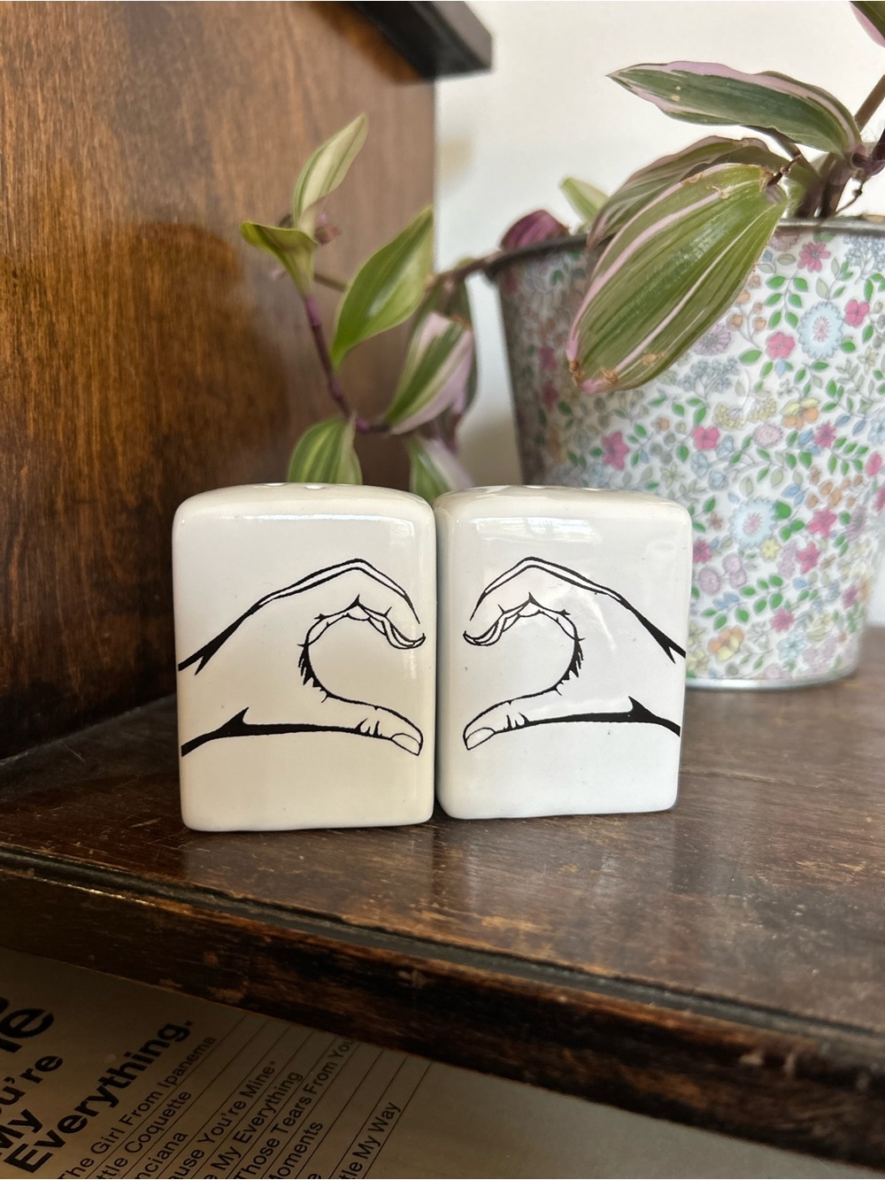 Ceramic Hand Heart Salt & Pepper Shaker Set - White with Black Graphic - Swiftie